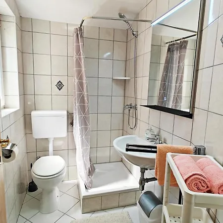Antonia 3*