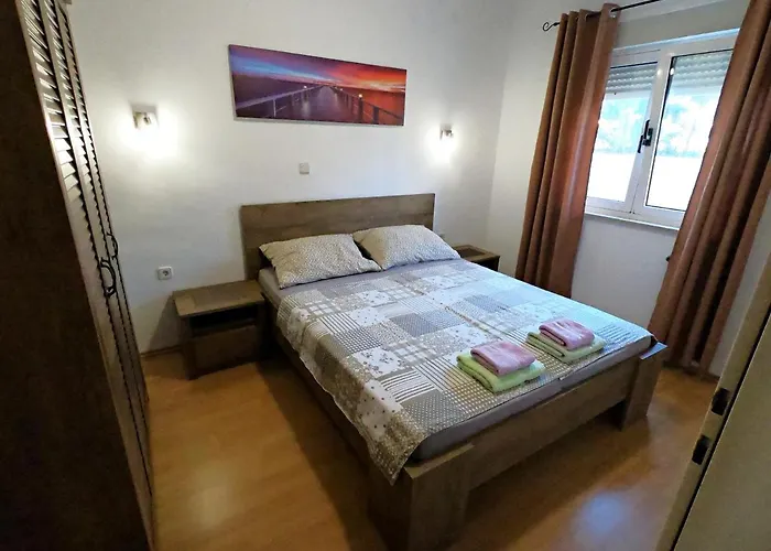 Antonia 3* 메덜린