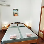Antonia בית הארחה 3*
